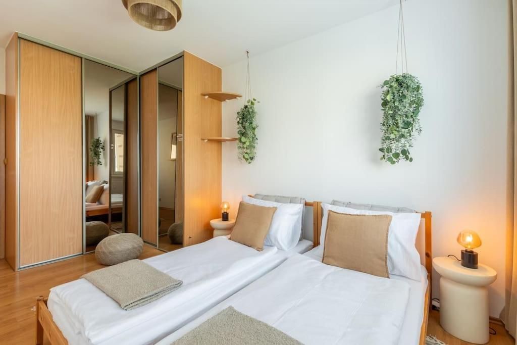 Duna Retreat: City Serenity บราติสลาวา ภายนอก รูปภาพ